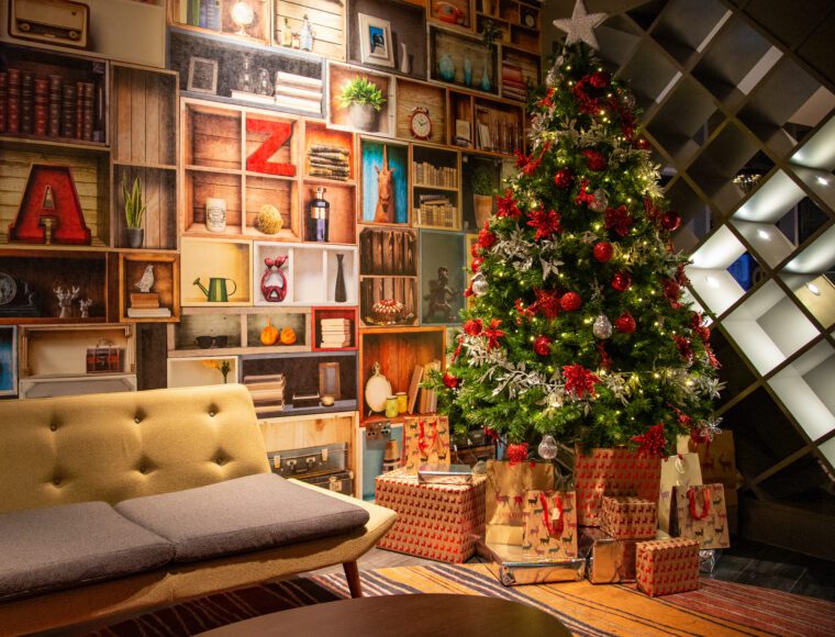 A Christmas decorated lounge at Sleeperz Dundee Hotel.